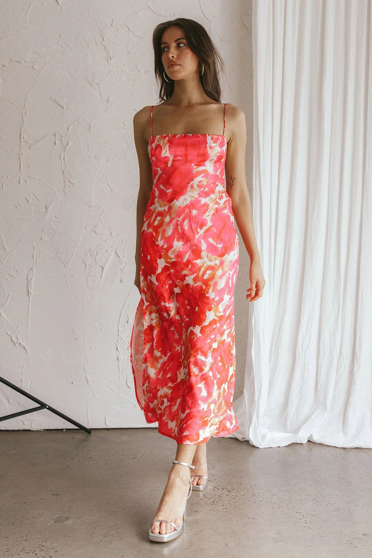 Dolce Life Low Back Midi Dress Floral Pink