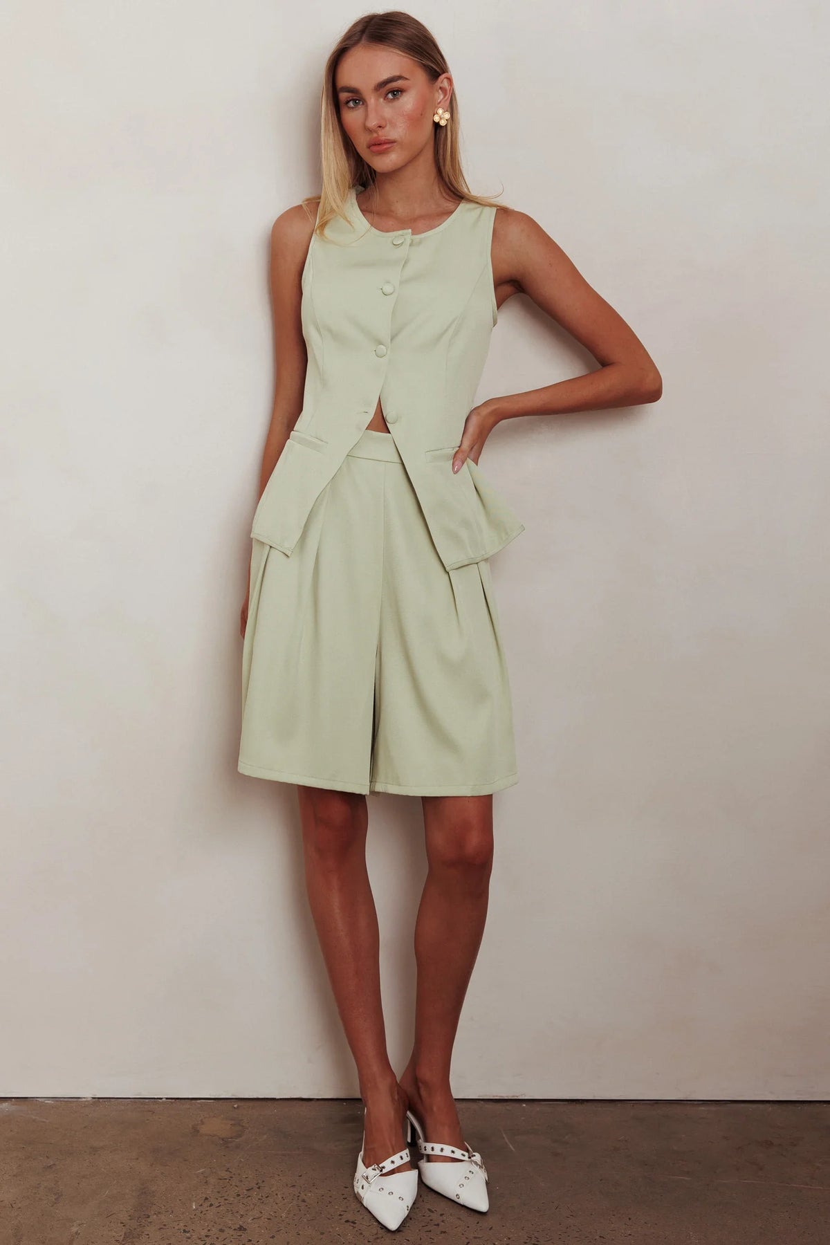 Janna Wide Leg Shorts Sage