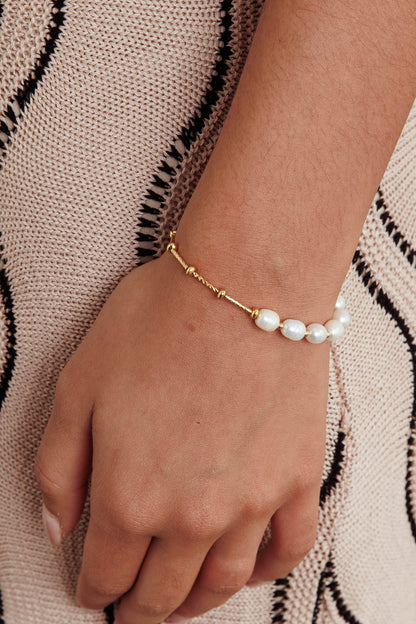 Heartbeat Freshwater Pearl Beaded Chain Bracelet Gold